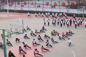 目前最让人惊喜和失望的热门新生：北卡现代前锋CW又缴出顶级表现！田纳西五星侧翼效率低迷！